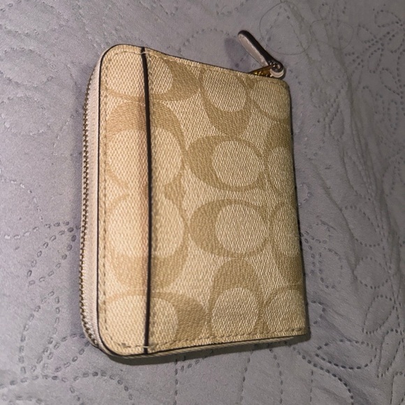 Coach purse - Picture 4 of 8